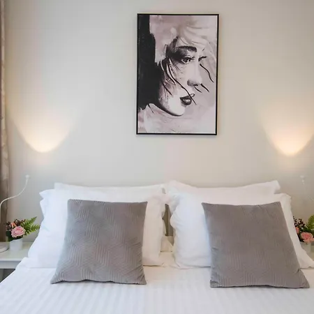 Konukevi A-more Split