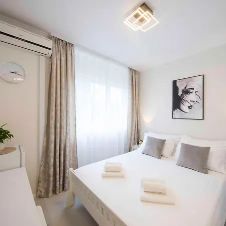 Guest house A-more